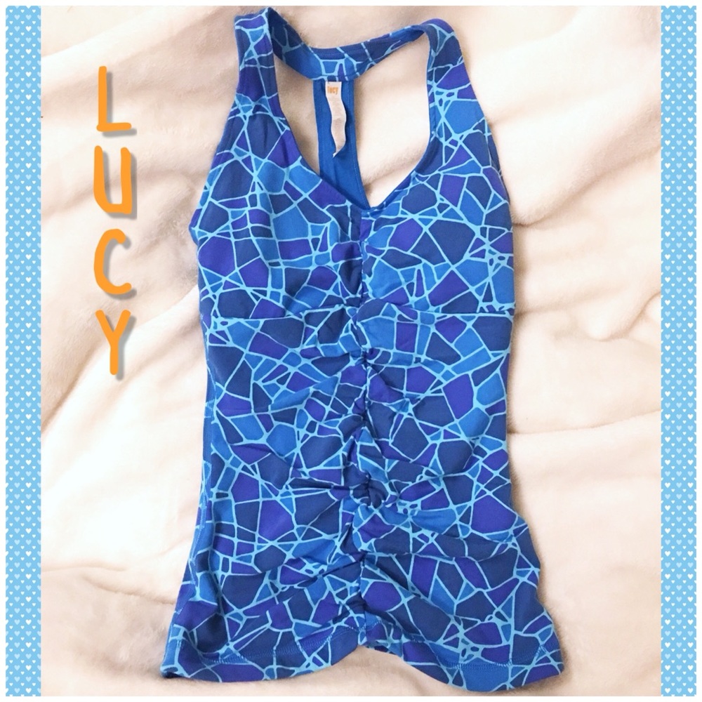 NWOT Gorgeous geometric  LUCY workout tank 💙